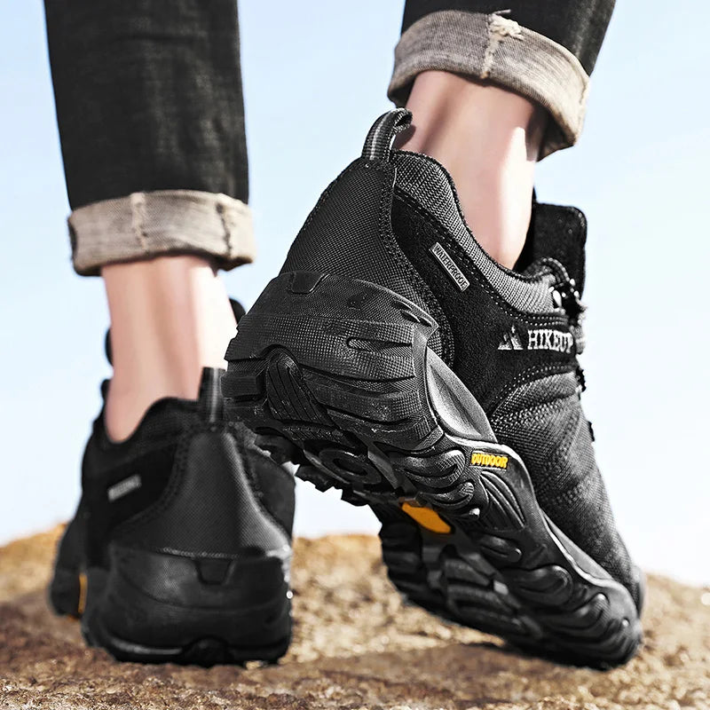 HIKEUP Non-slip Men Hiking Shoes Breathable Outdoor Wear Resistant Splashproof Climbing Men Sneaker Tourism Mountain Shoes